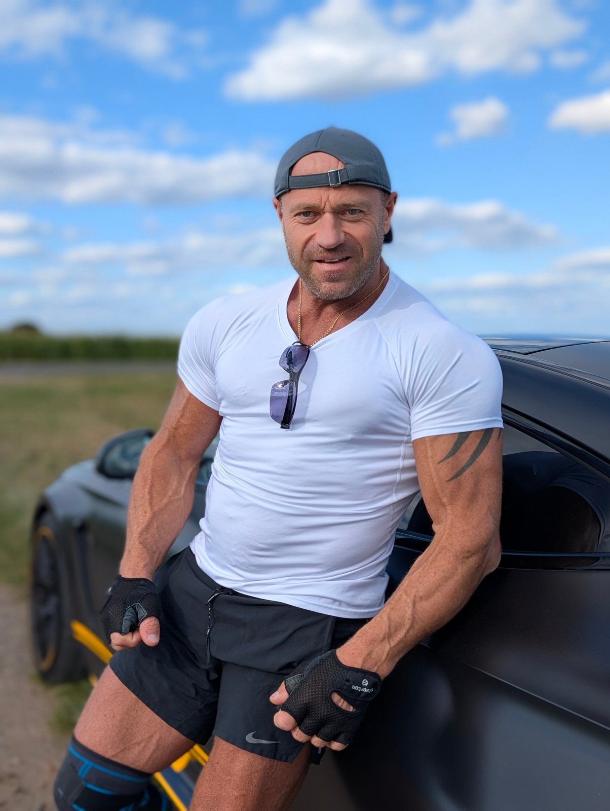 Stefan König Rückansicht im Gym